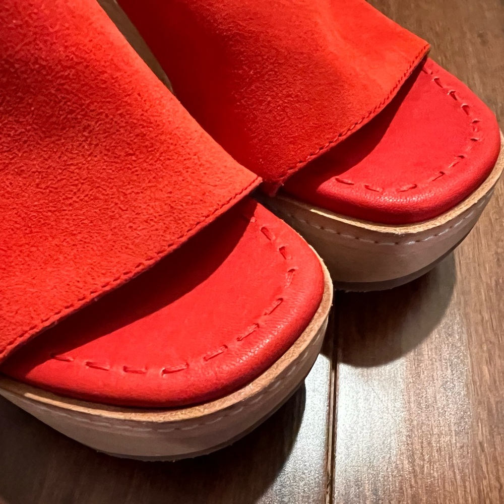 FRYE Hazel 2 Slide Red size 6.5 New Mule Wood Clogs - Picture 7 of 11
